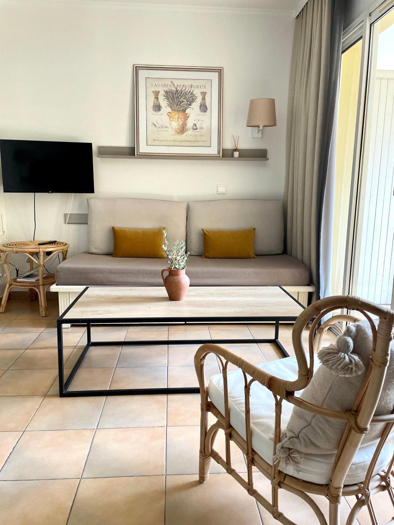Appartement Golf De Pont Royal Mallemort Ngoại thất bức ảnh